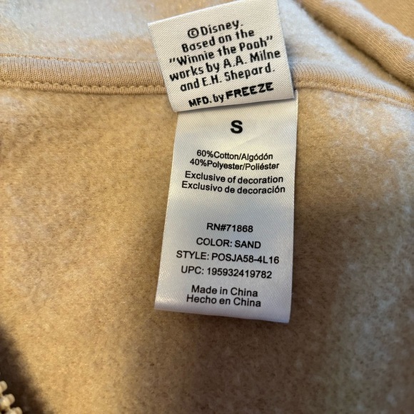Winnie The Pooh zip up hoodie size small - Picture 6 of 6